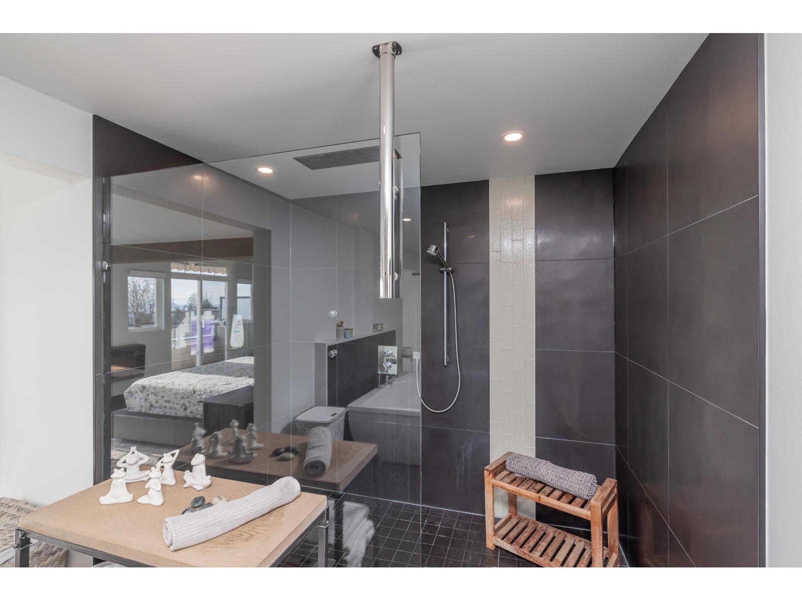 7 15161 PROSPECT AVENUE, White Rock