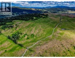 Full ensuite bathroom - 6080 Highway 3, Bridesville, BC V0H1Y0 Photo 10