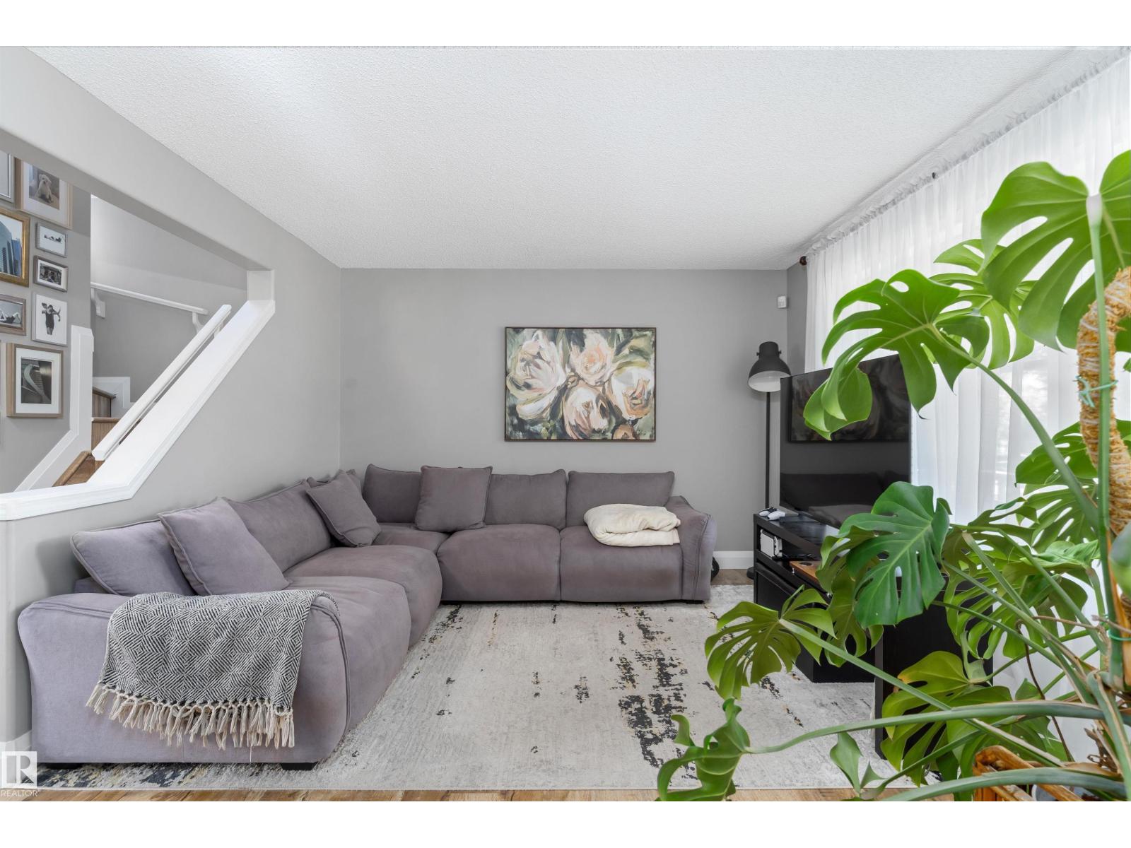4720 156 AV NW - 5