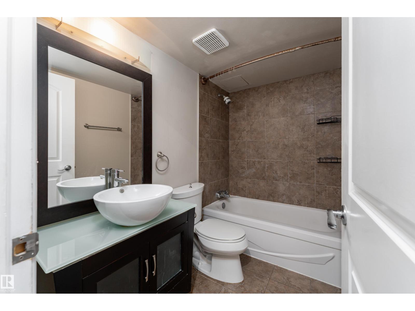 #901 – 10125 109 Street NW, Downtown (Edmonton) — photo 23 of 30: Property photo