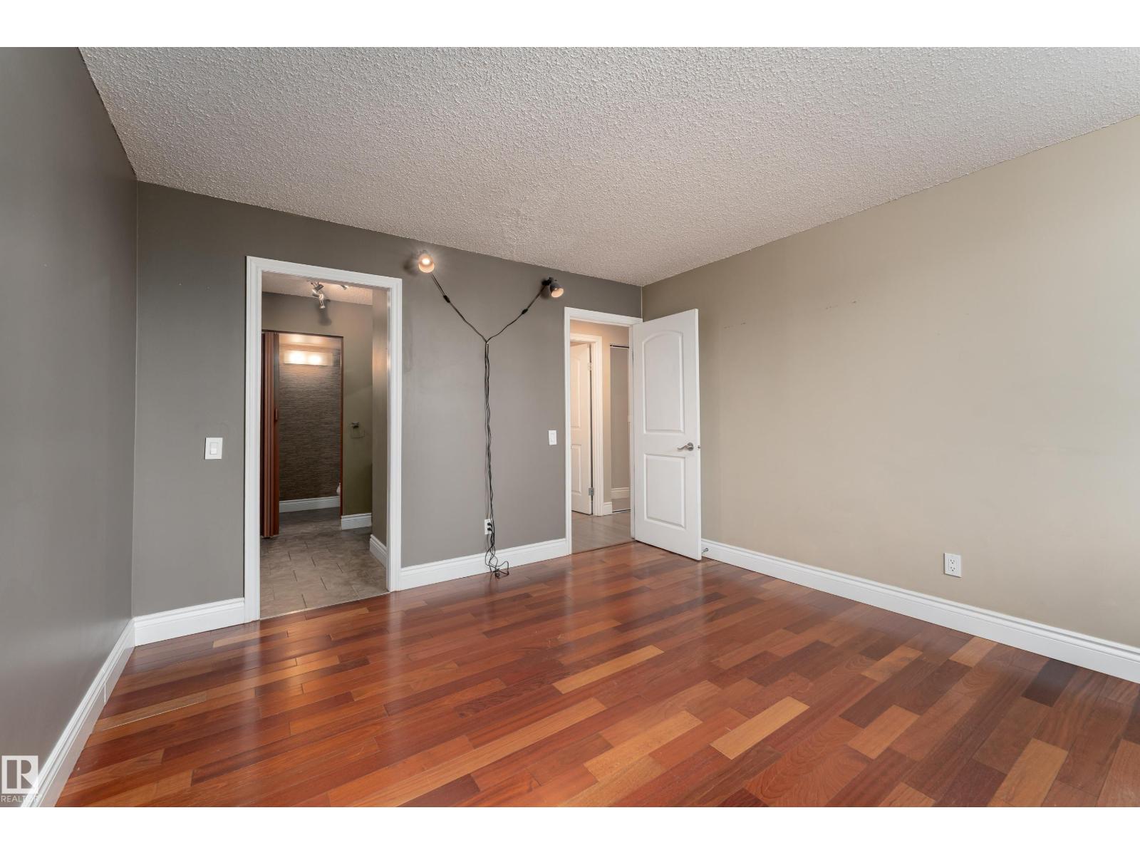 #901 – 10125 109 Street NW, Downtown (Edmonton) — photo 17 of 30: Property photo