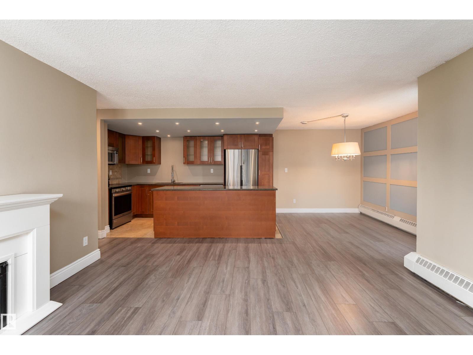 #901 – 10125 109 Street NW, Downtown (Edmonton) — photo 10 of 30: Property photo