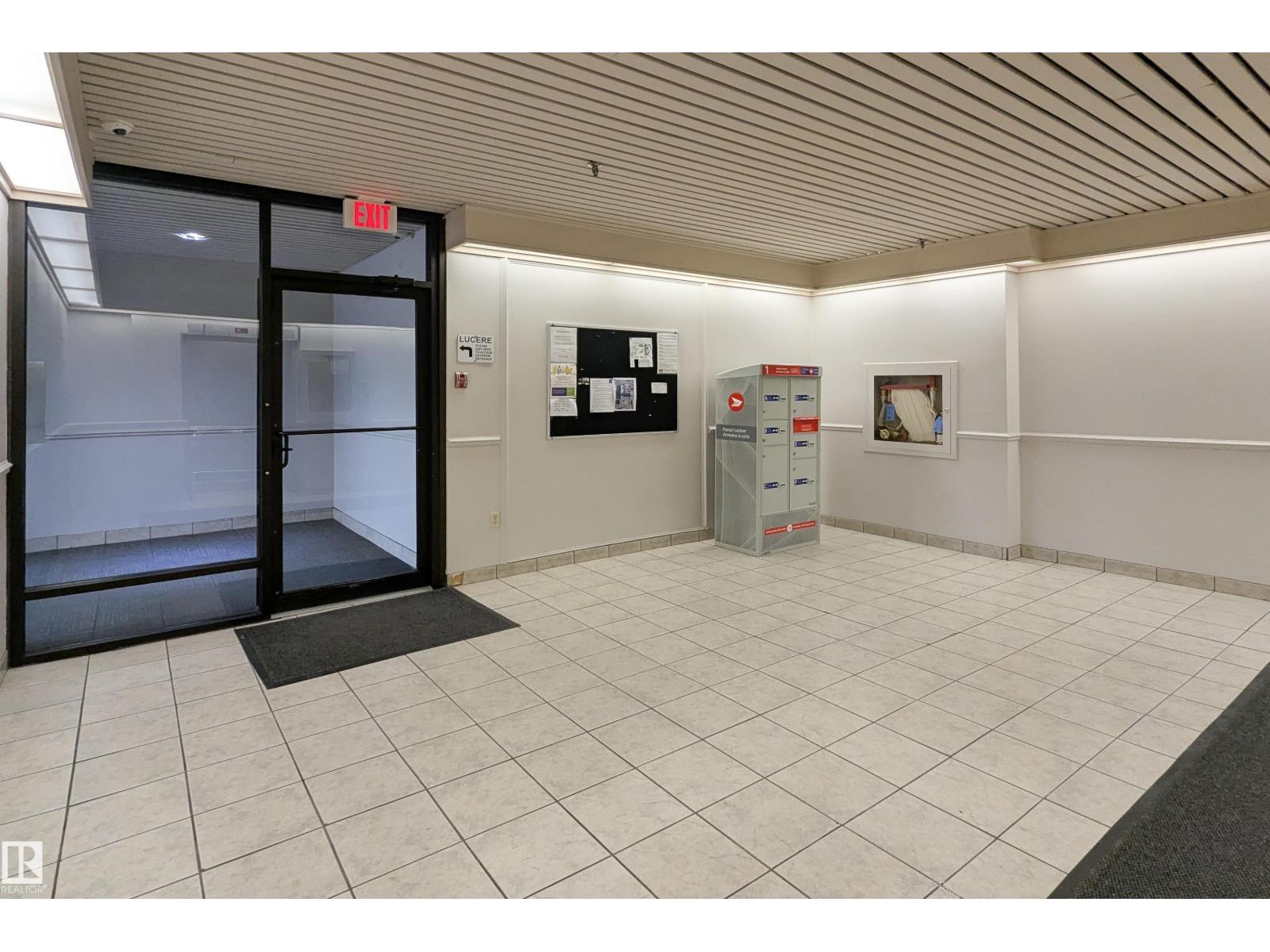 #901 10125 109 ST NW - 32