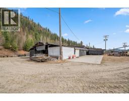17 Bear Valley Road, Lumby, BC V0E2G1 Photo 9