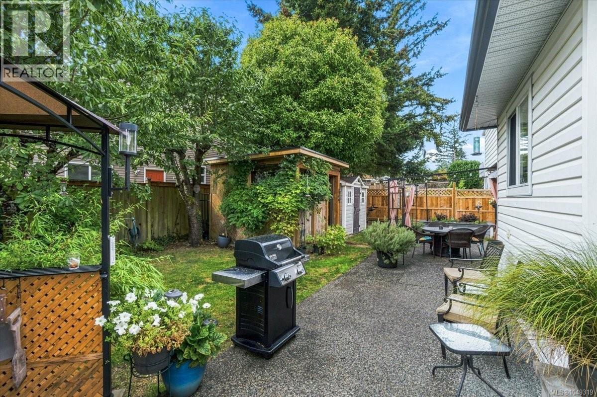 2107 Aaron Way - 24