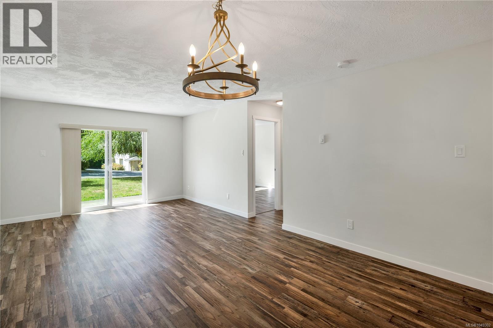 #102 4692 Alderwood Pl - 10