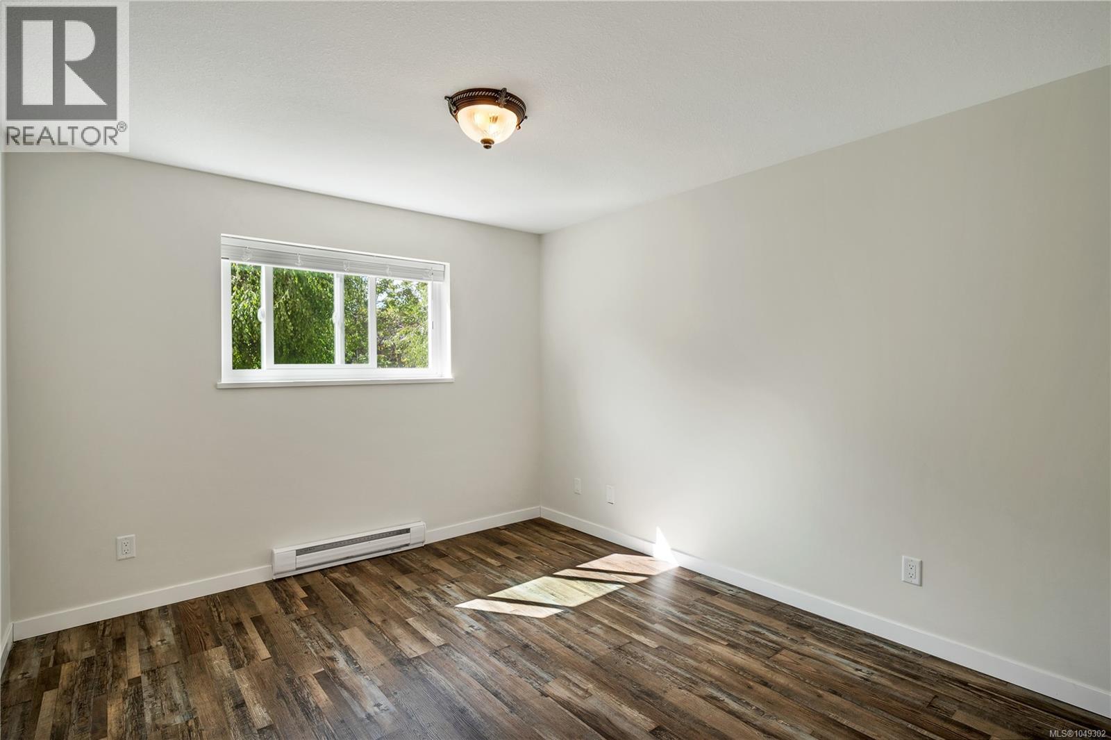 #102 4692 Alderwood Pl - Image 11