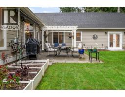 3936 Creekside Dr, Bowser, BC V0R1G0 Photo 39