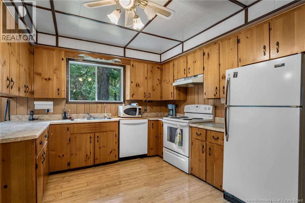 198 Lake Road, Lake George — photo 8