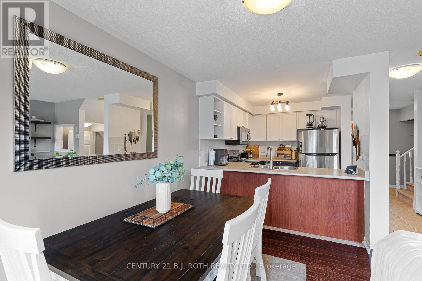 22 RIDWELL STREET - 9