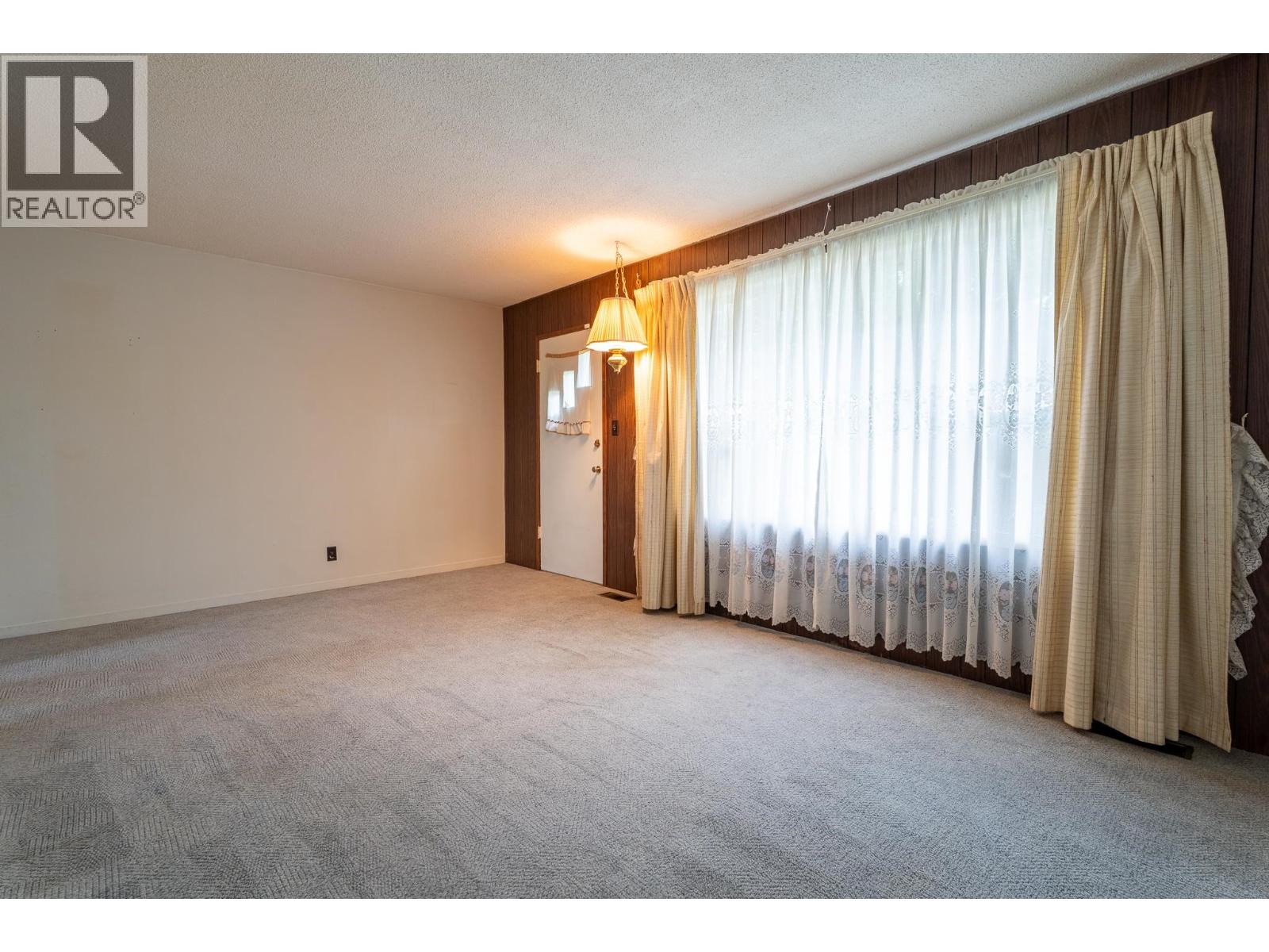 840 HARPER STREET - 10
