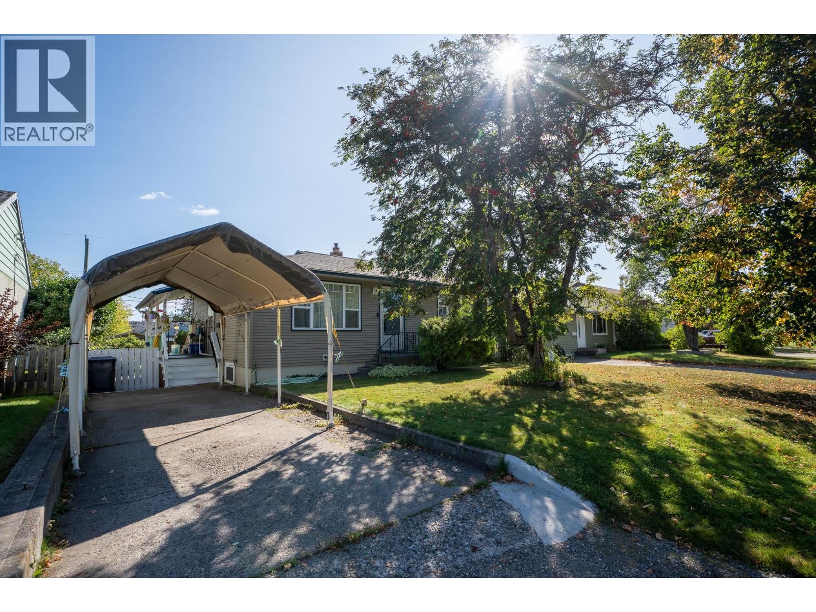 840 HARPER STREET - 3