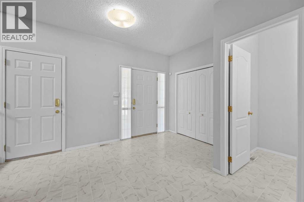15 Hidden Ranch Crescent NW - 3
