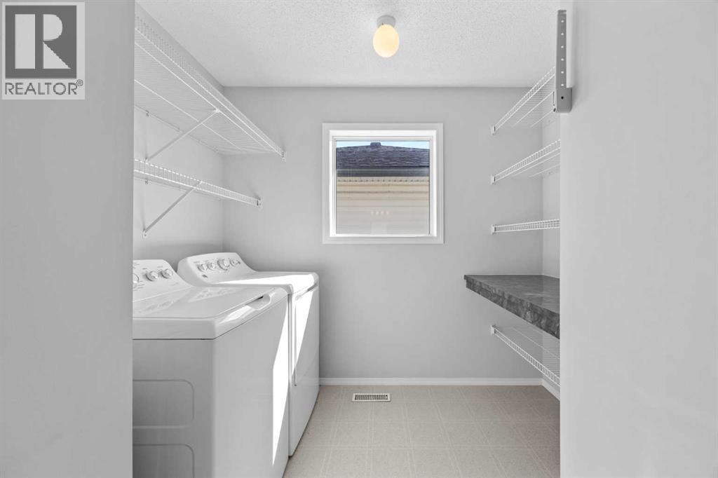 15 Hidden Ranch Crescent NW - 37