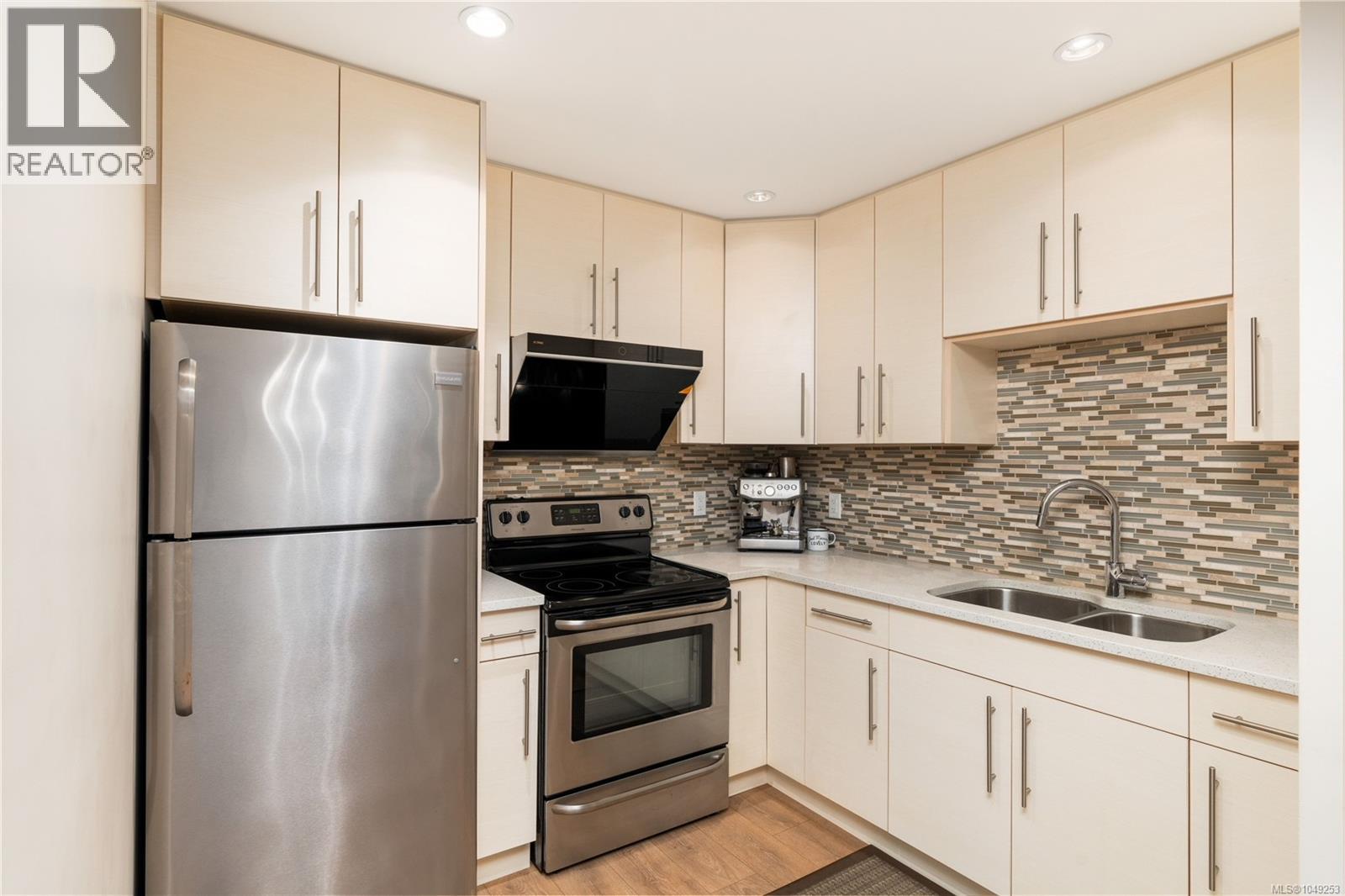  1896 Leyns Road, Saanich