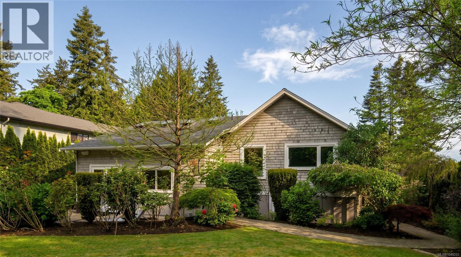  1896 Leyns Road, Saanich