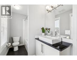 145 Rainbow Falls Glen, Chestermere, AB T1X0S5 Photo 25