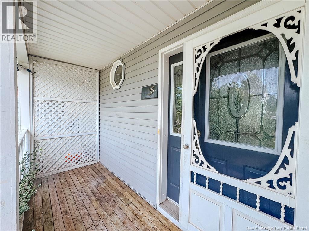 35 Arthur Street - 36