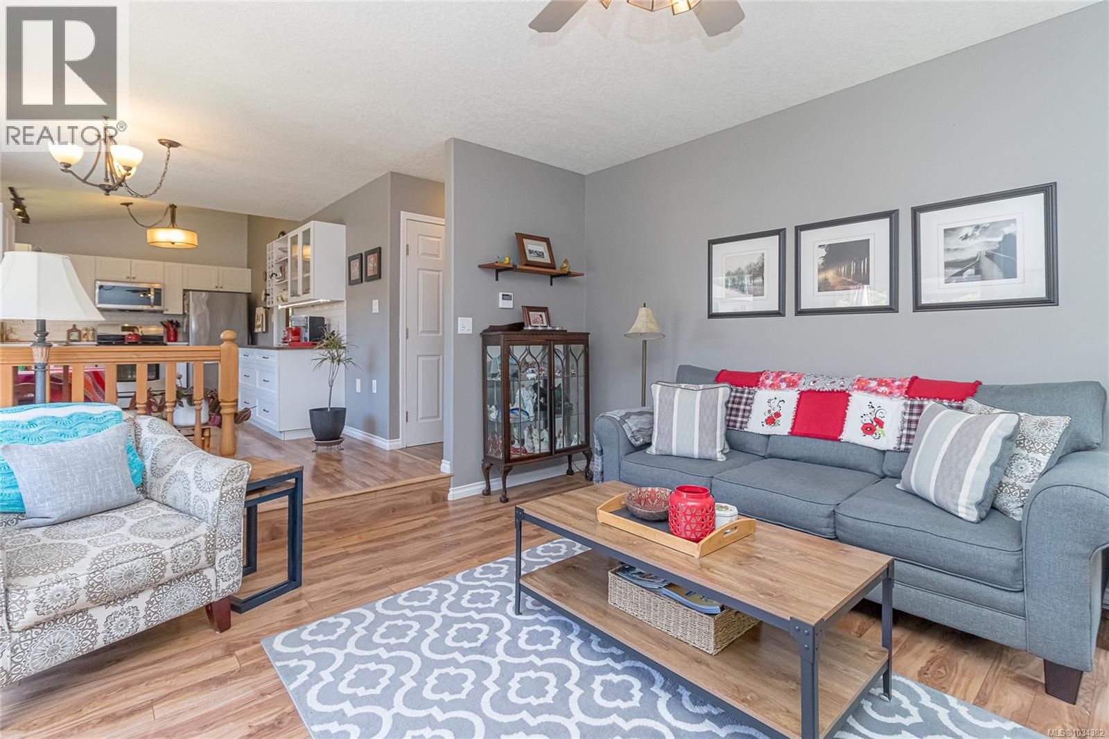 810 Colonia Dr - Image 29