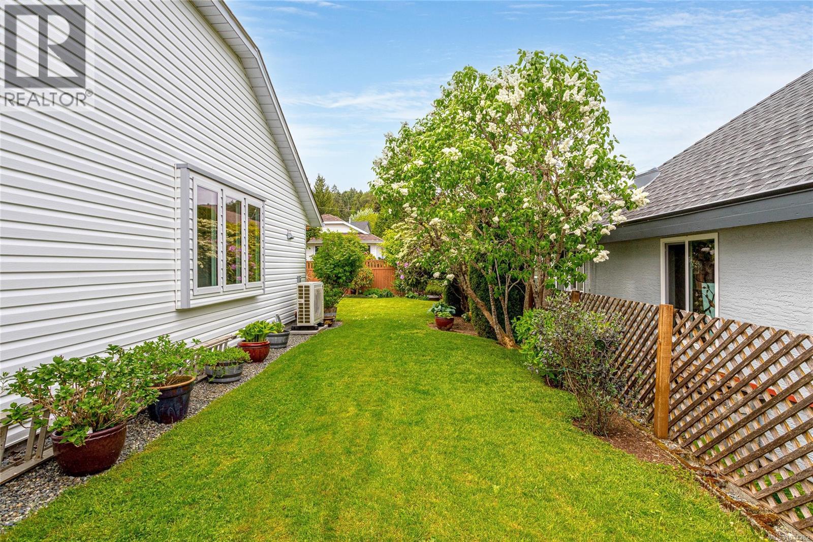 810 Colonia Dr - 44