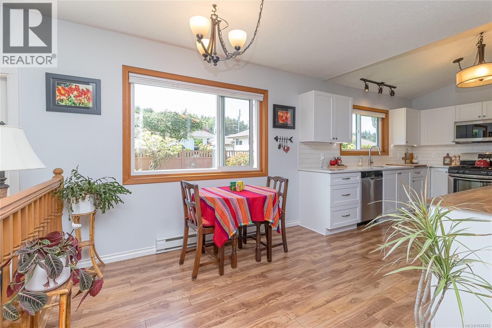 810 Colonia Dr - 26