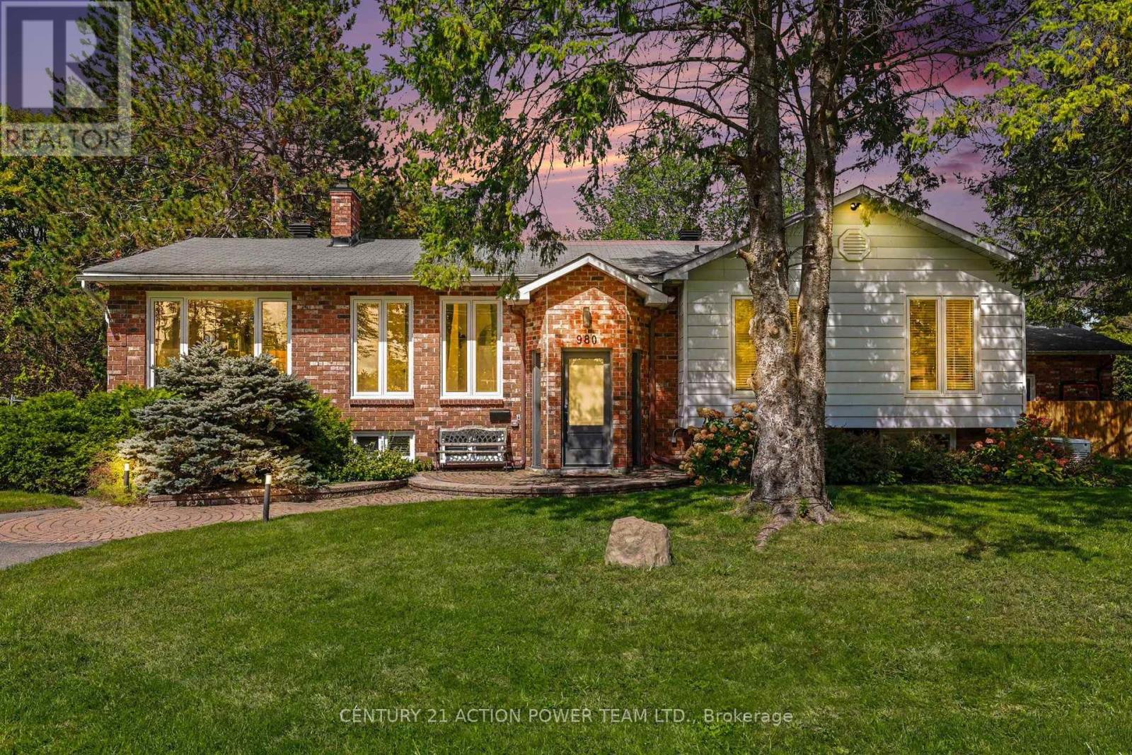 980 GALAXIE AVENUE - 2