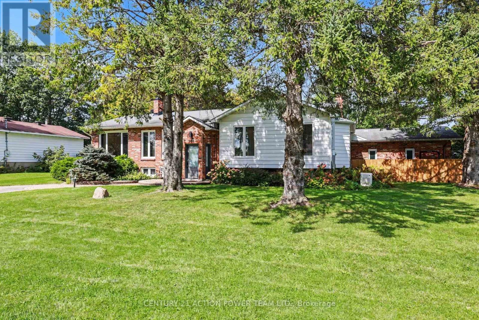 980 GALAXIE AVENUE - 4