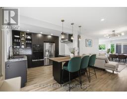 2092 Eric Crescent, Ottawa, ON K1B4P4 Photo 9