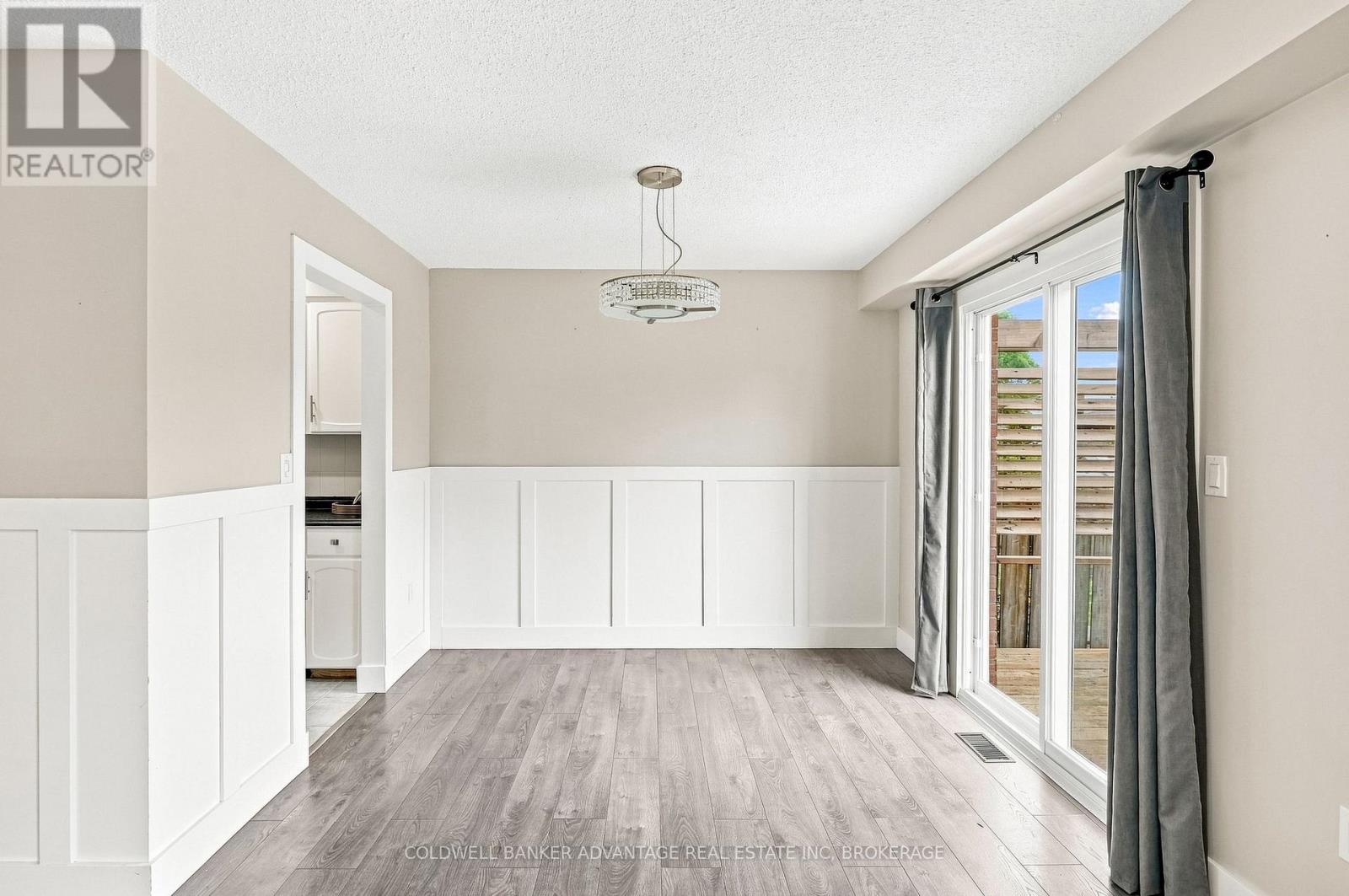 39 DUNDEE DRIVE - 12