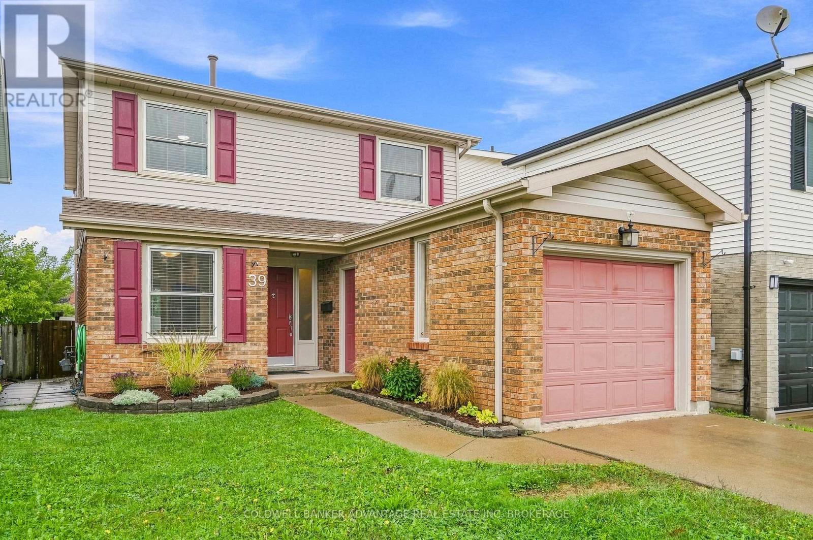 39 DUNDEE DRIVE - 2
