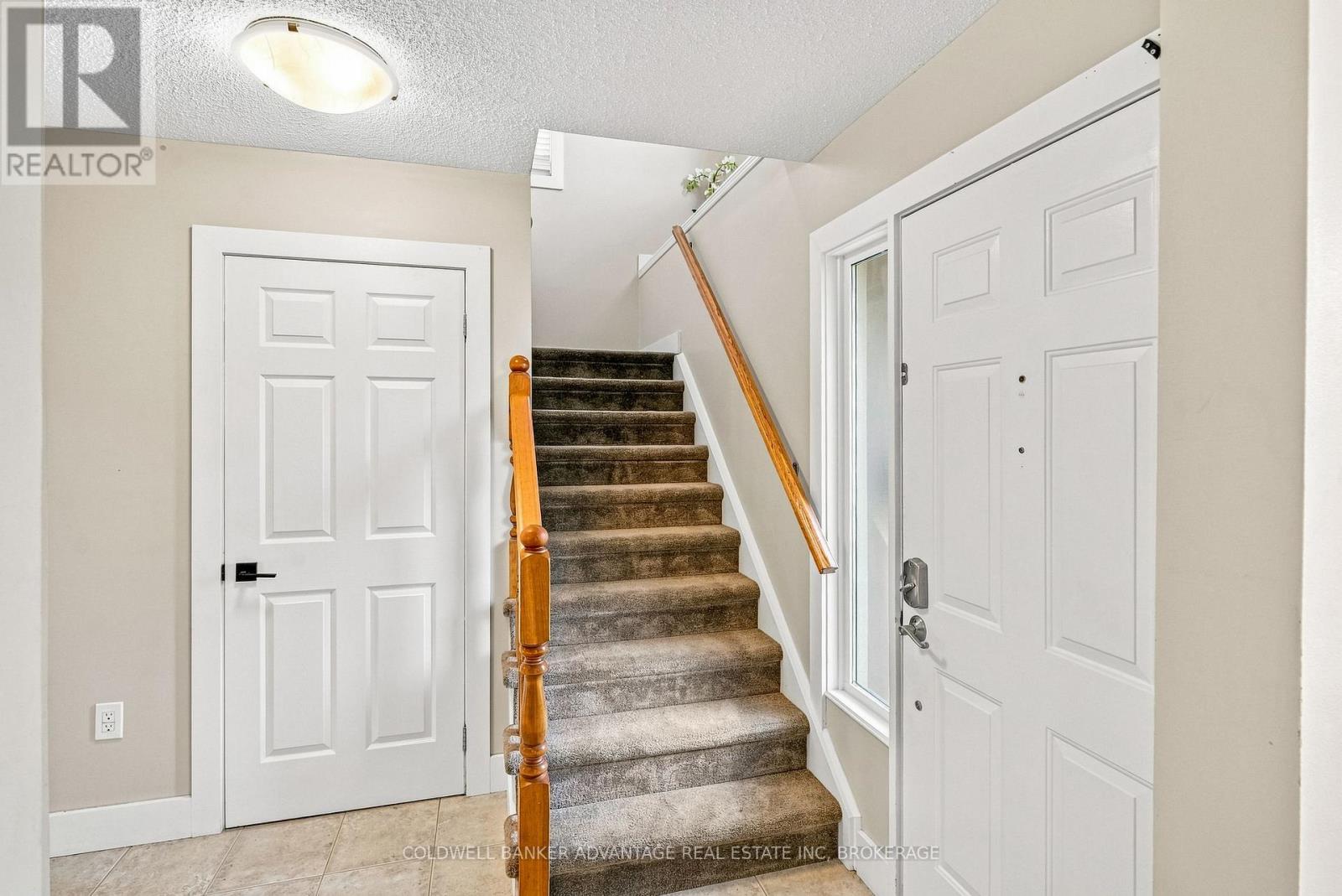 39 DUNDEE DRIVE - 5