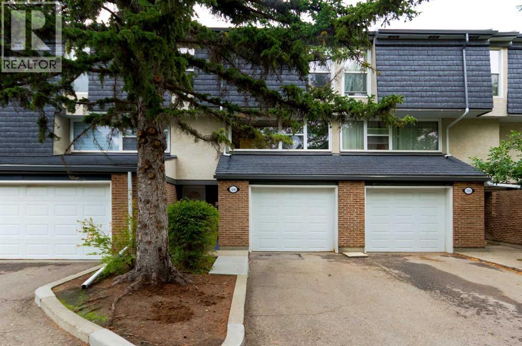 386 Brae Glen Crescent SW, Calgary, Alberta, T2W1B6