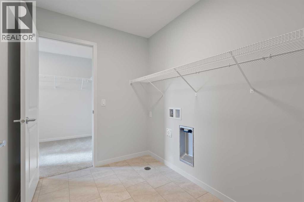 308 Montrose Crescent SE - Image 25
