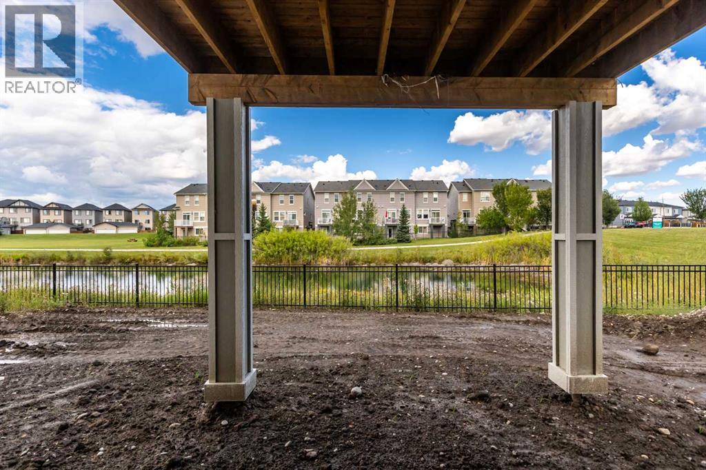 308 Montrose Crescent SE - Image 30