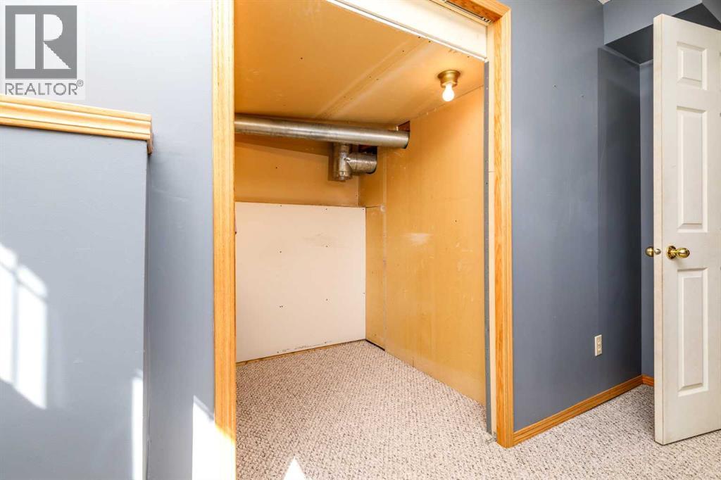 Listing photo – 49 Rutledge Crescent E, Red Deer