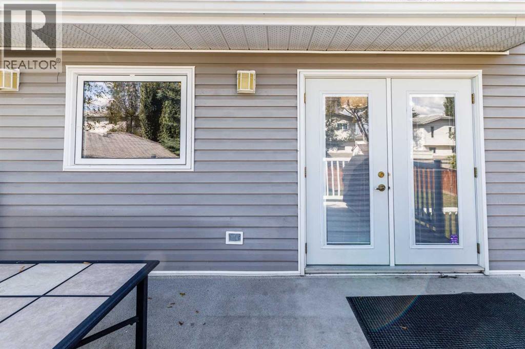Listing photo – 49 Rutledge Crescent E, Red Deer