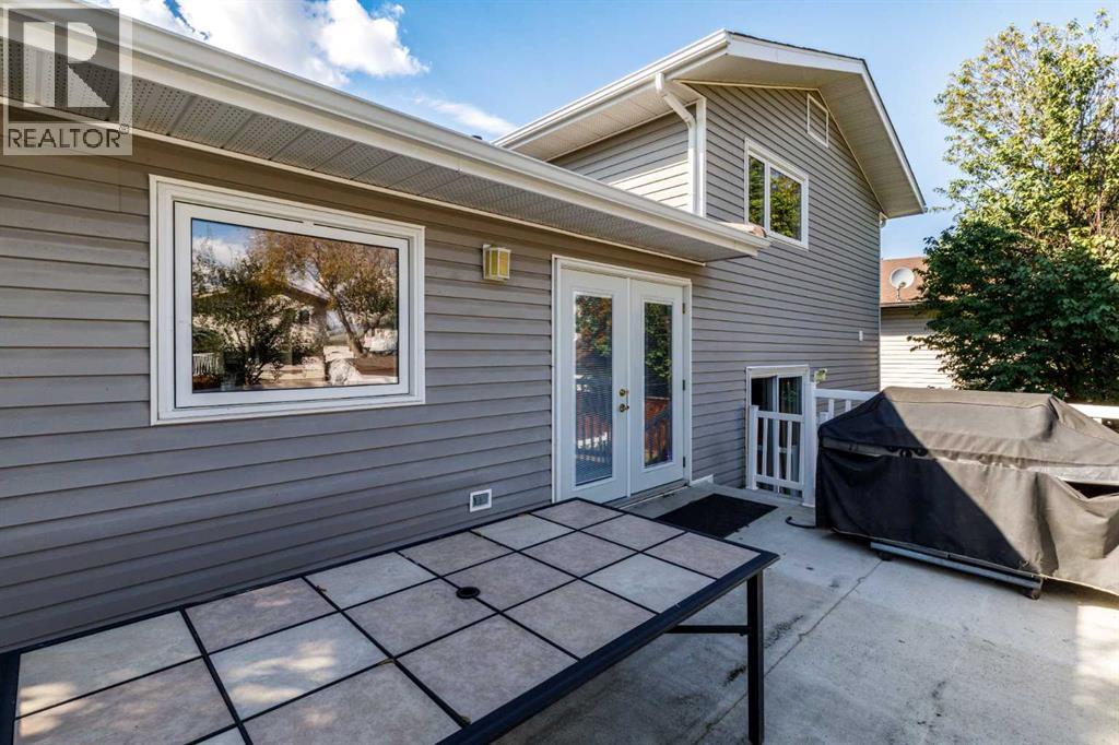 Listing photo – 49 Rutledge Crescent E, Red Deer