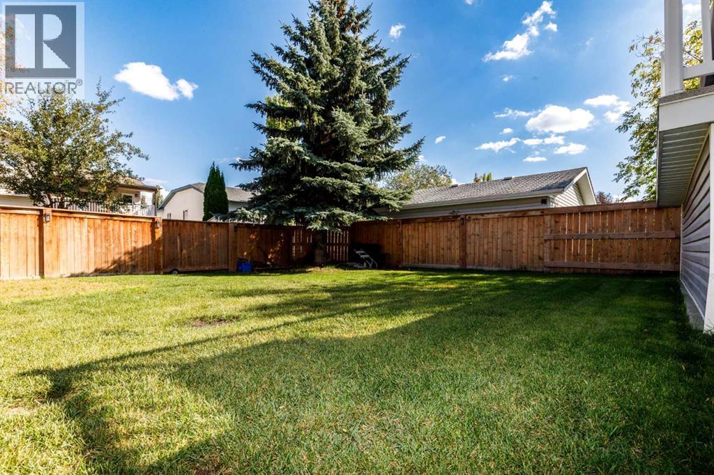 Listing photo – 49 Rutledge Crescent E, Red Deer