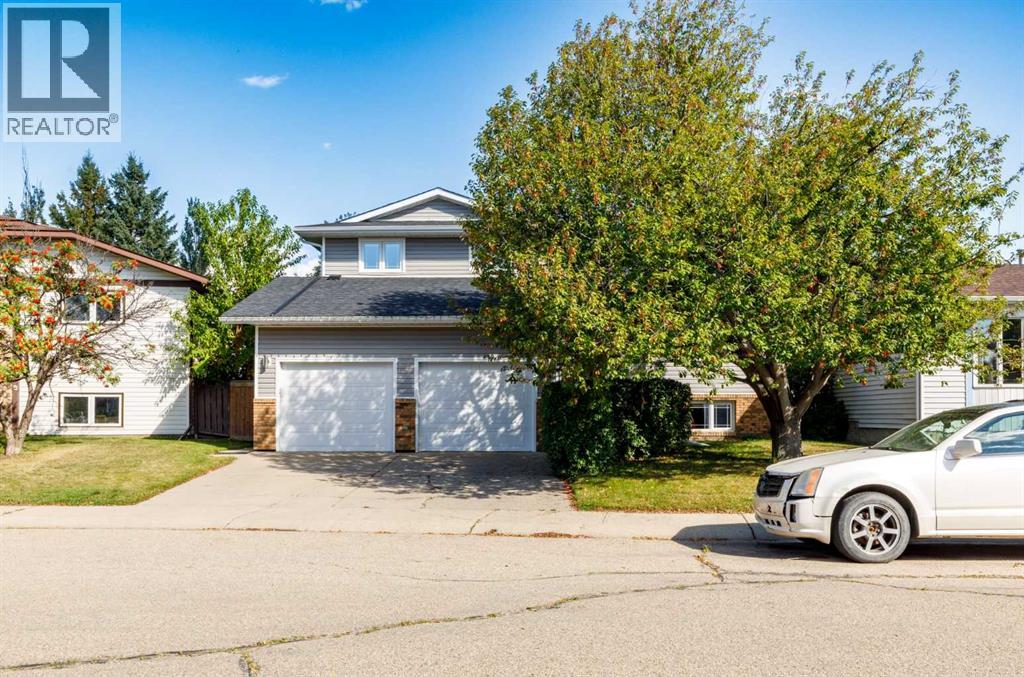 Listing photo – 49 Rutledge Crescent E, Red Deer