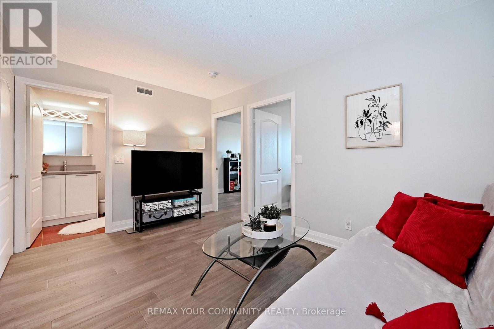 #805 1400 THE ESPLANADE ROAD - Image 30