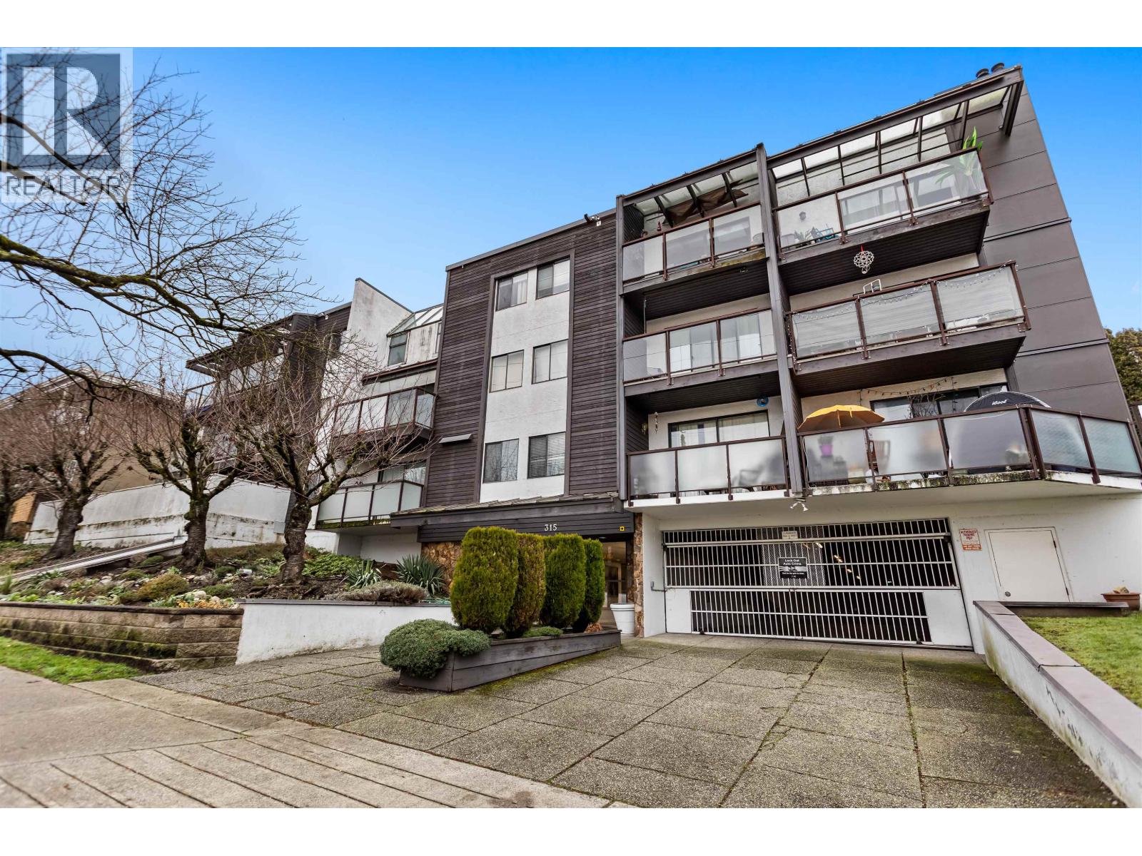 306 315 TENTH STREET, New Westminster