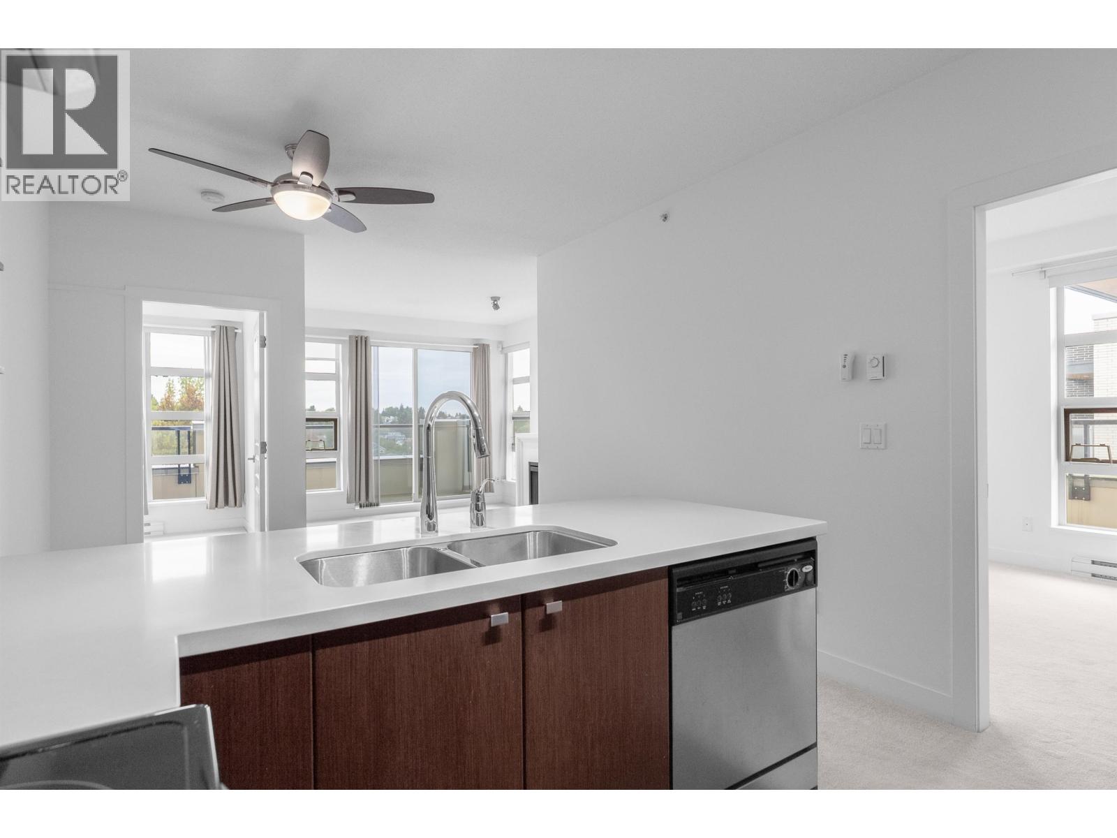 #407, 4550 FRASER Street, Vancouver