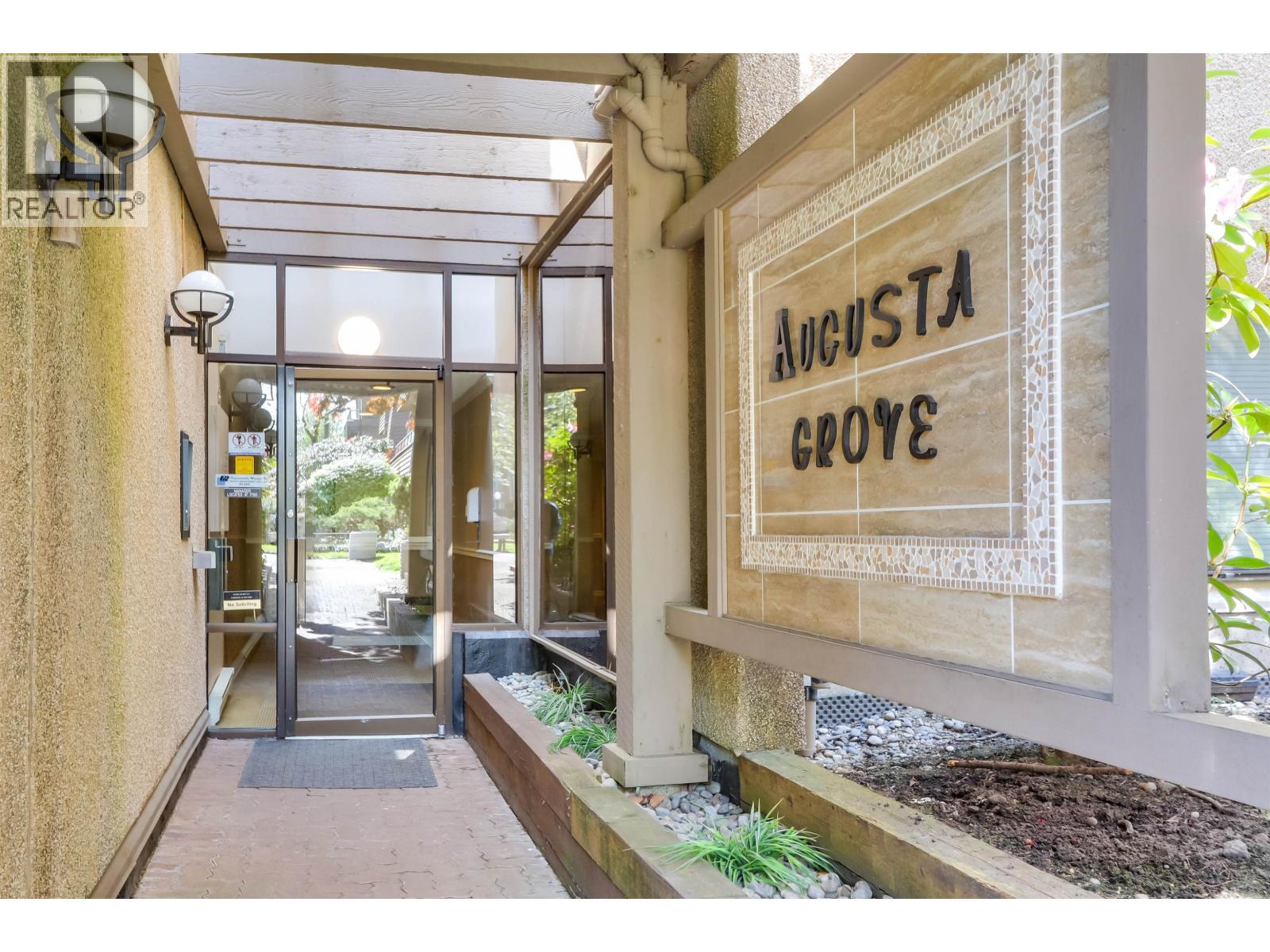 303 1690 AUGUSTA AVENUE, Burnaby — photo 4