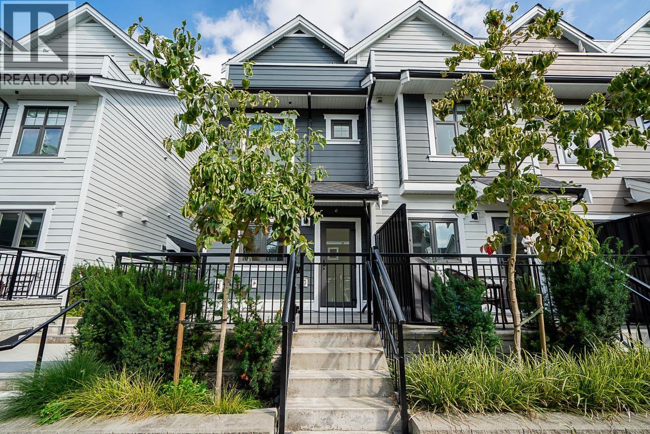 144 678 FAIRVIEW STREET, Coquitlam — photo 2