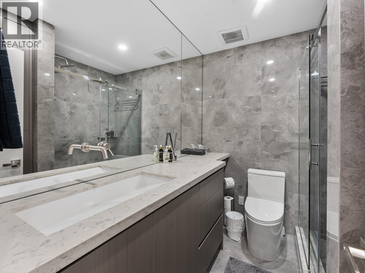 5 Bed, 3 Bath House for Sale in Vancouver – 310 16TH AVENUE, Vancouver – MLS# R3163822 - Image 20