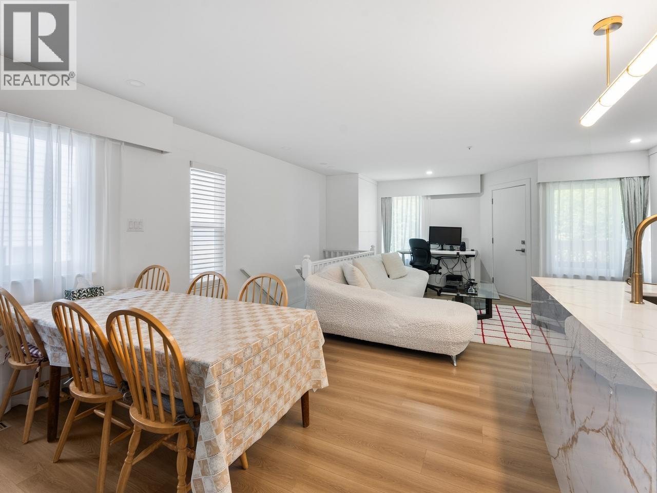 5 Bed, 3 Bath House for Sale in Vancouver – 310 16TH AVENUE, Vancouver – MLS# R3163822 - Image 3