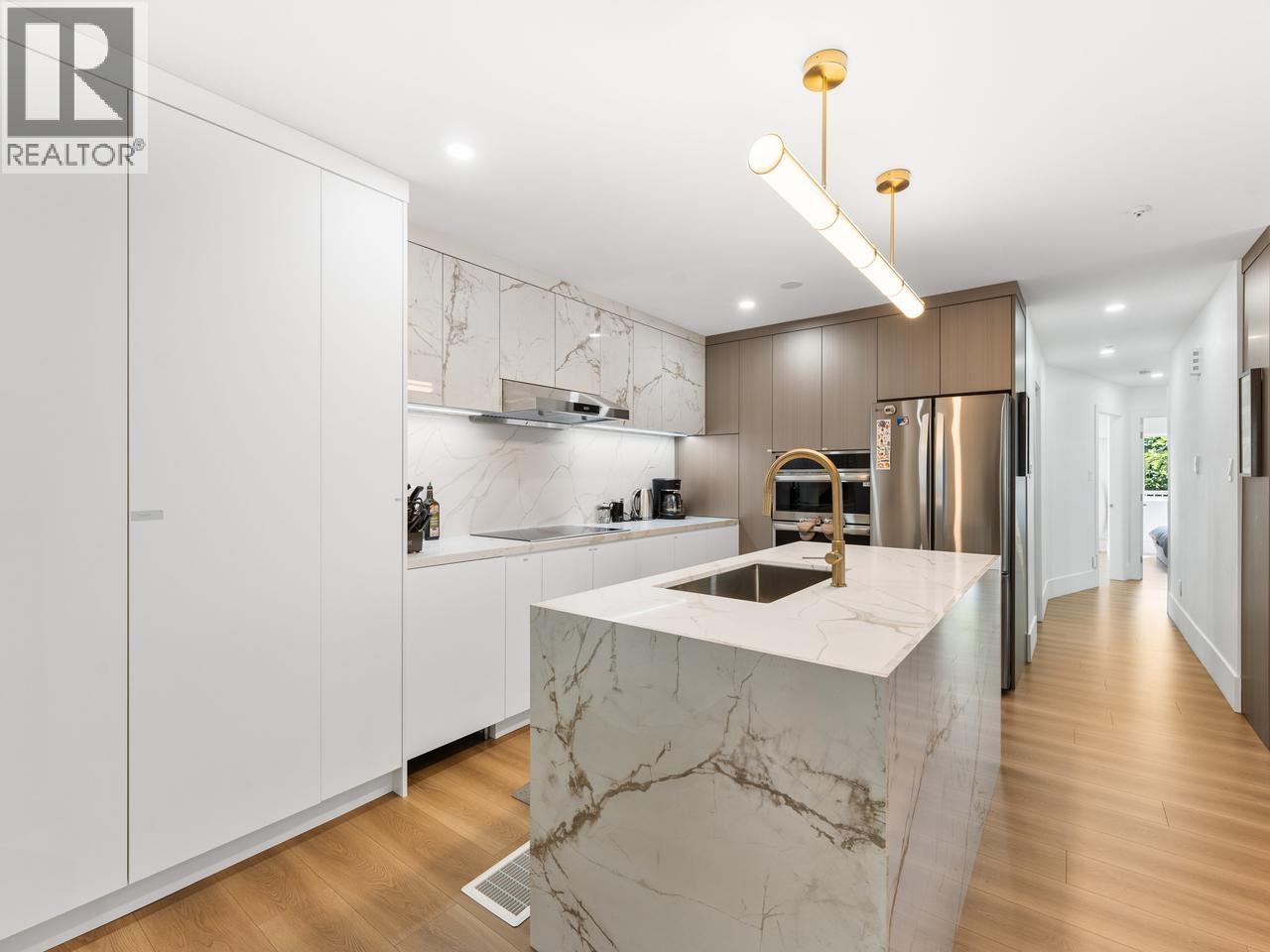 5 Bed, 3 Bath House for Sale in Vancouver – 310 16TH AVENUE, Vancouver – MLS# R3163822 - Image 8