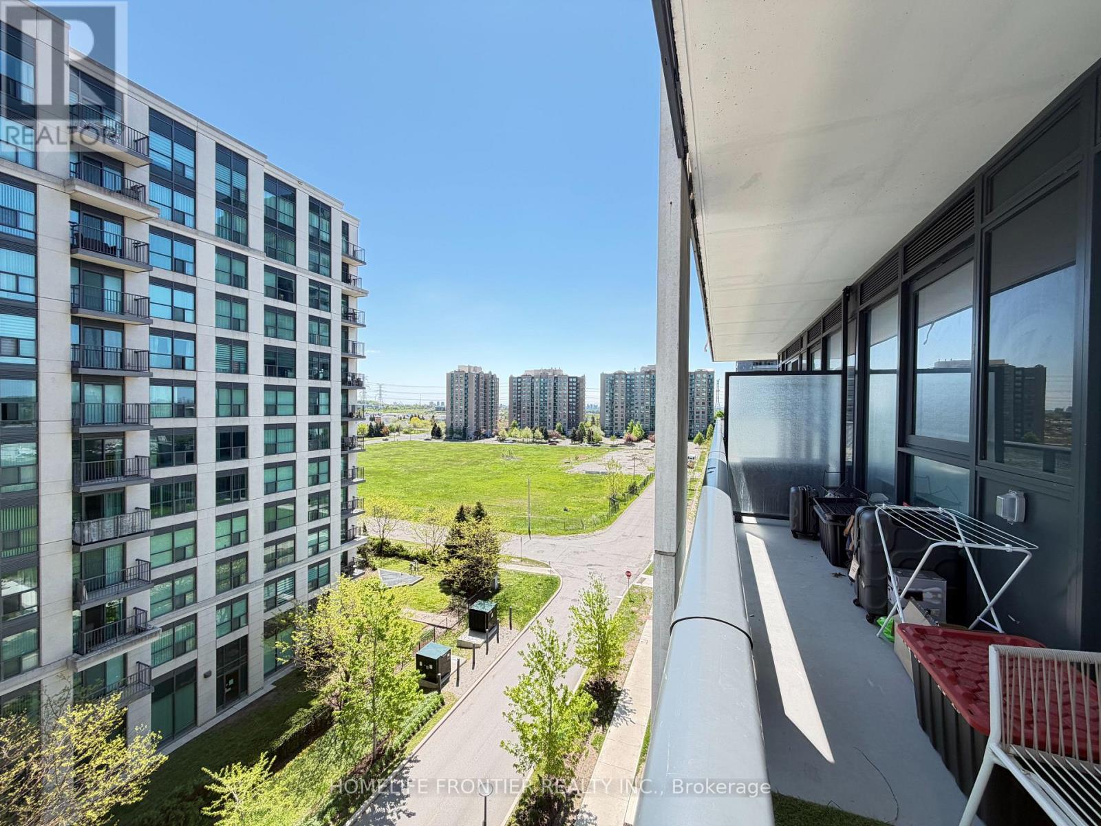 #607 105 ONEIDA CRESCENT - 19