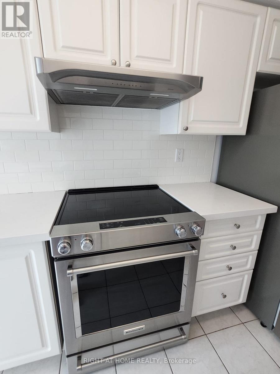 #205 850 STEELES AVENUE W - 10