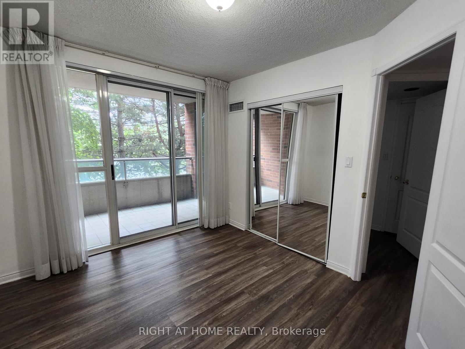 #205 850 STEELES AVENUE W - 13